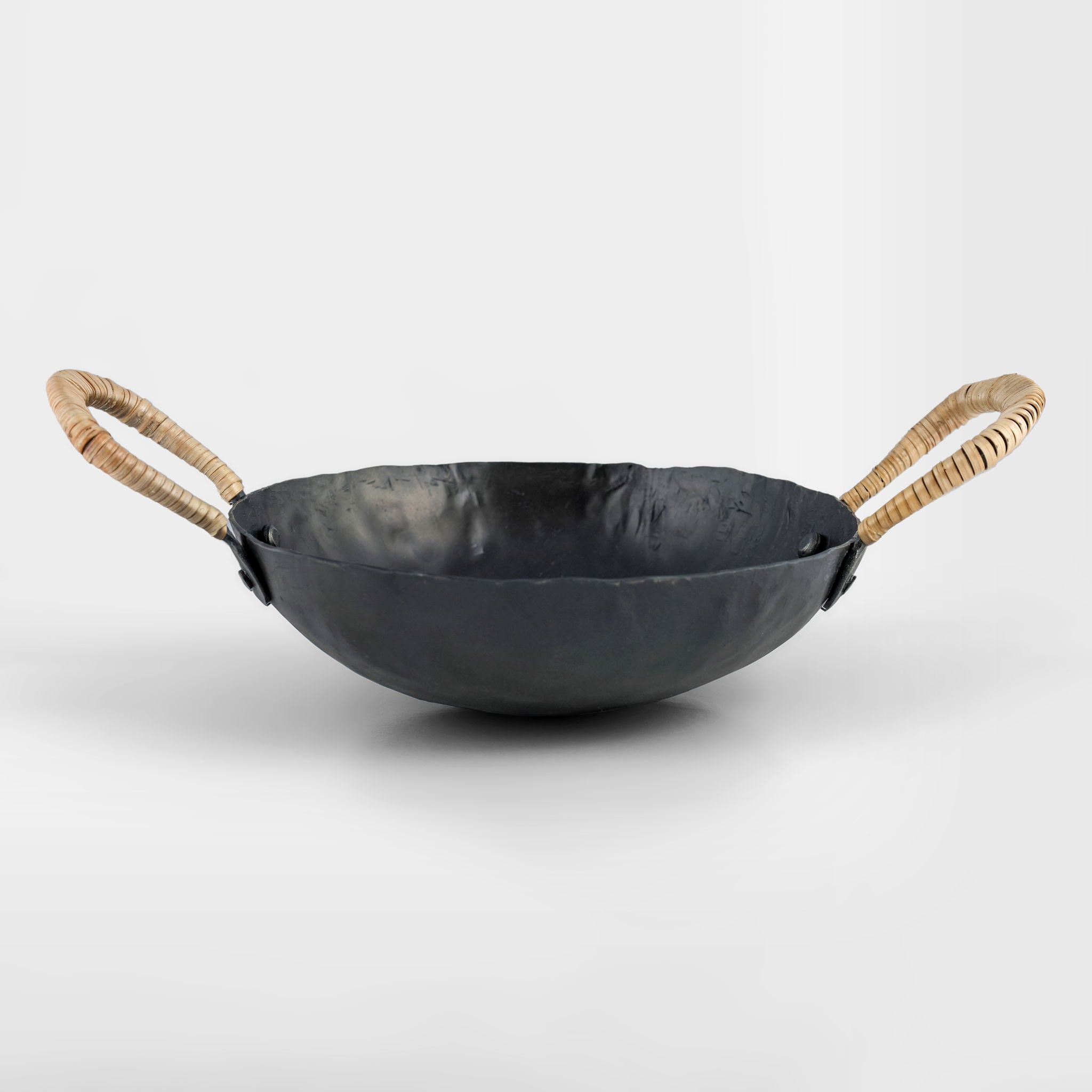 Verma - Hammered Iron Catchall - Black