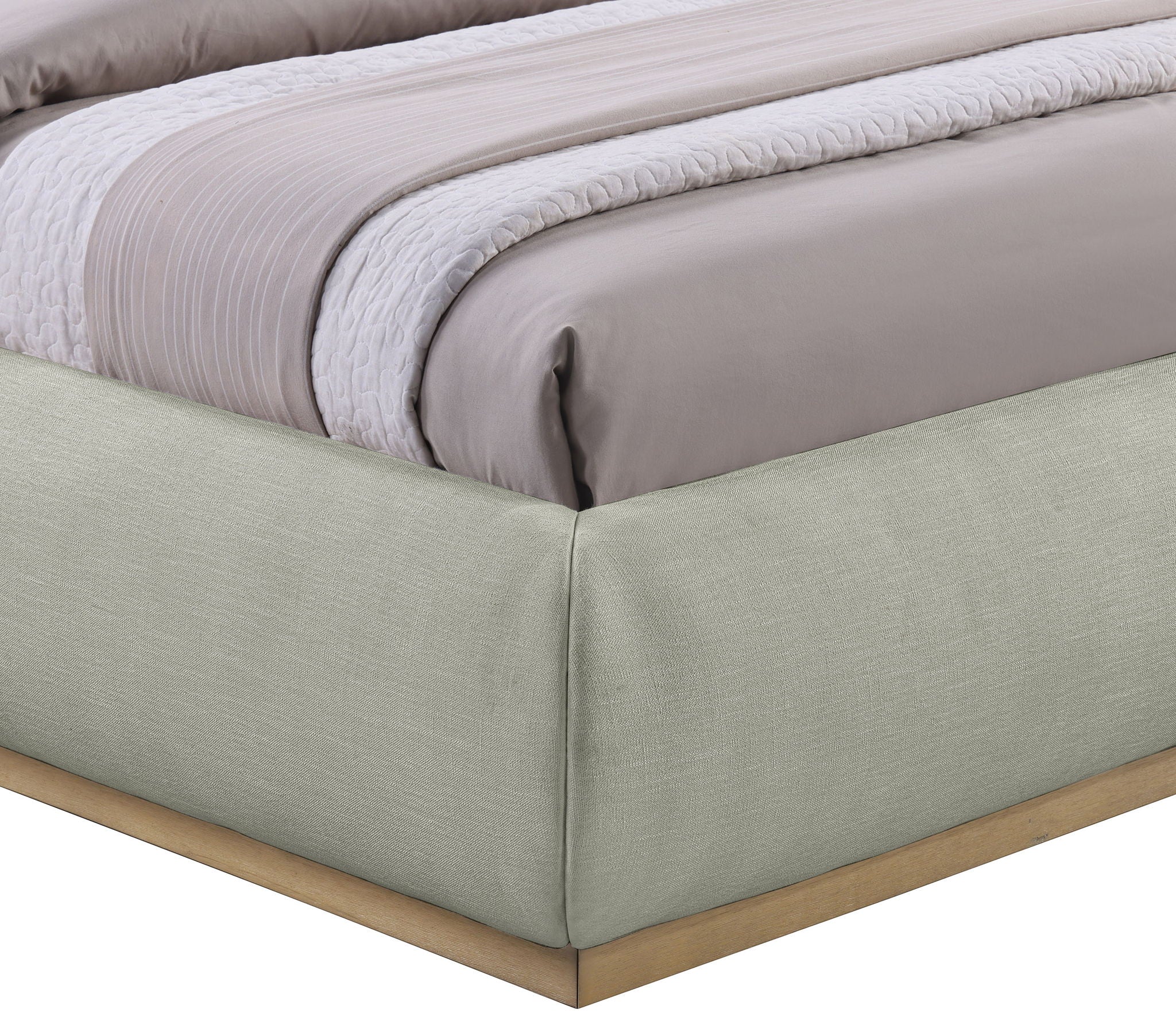 Vaughn - Chenille Bed With Natural Base