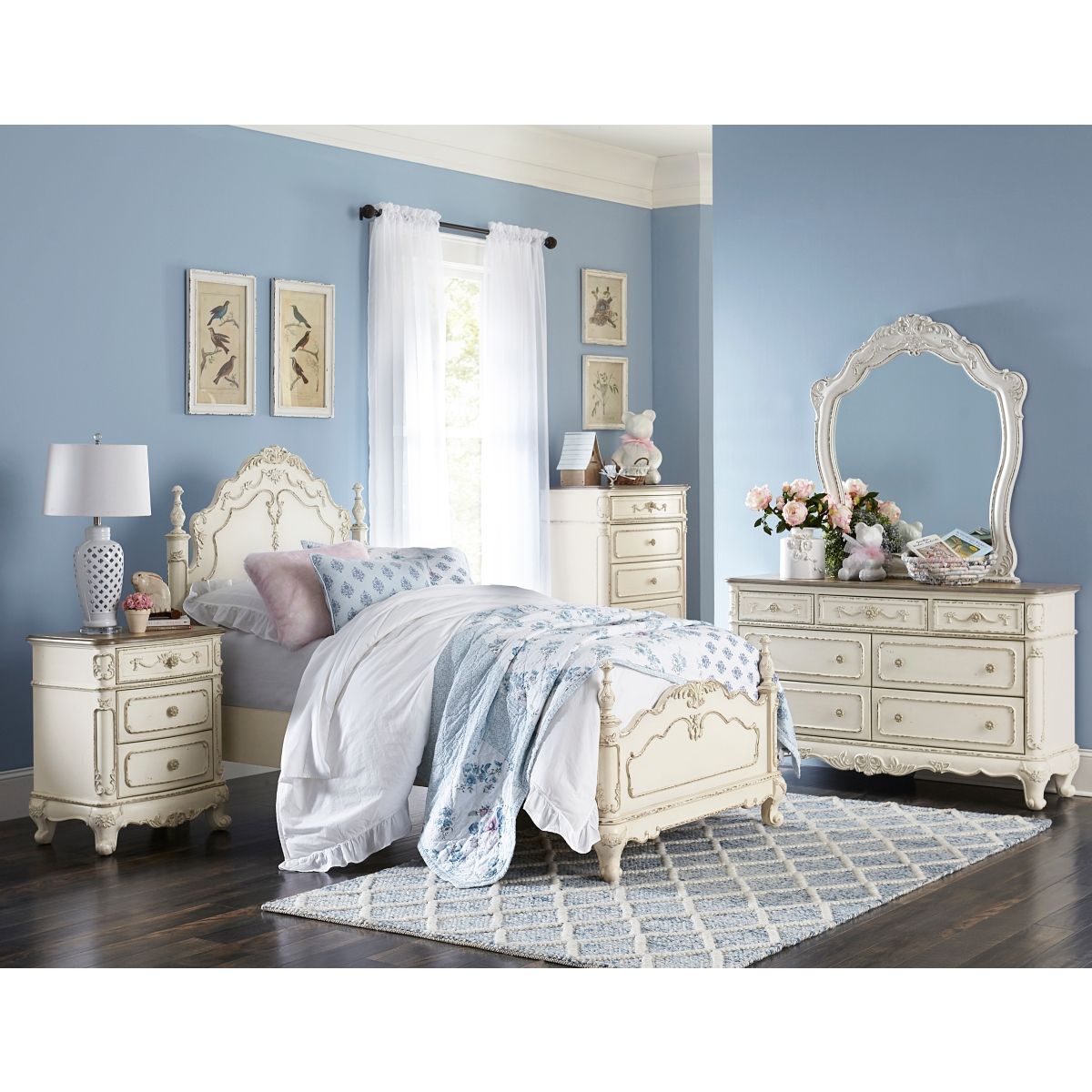 Cinderella - Chest - White