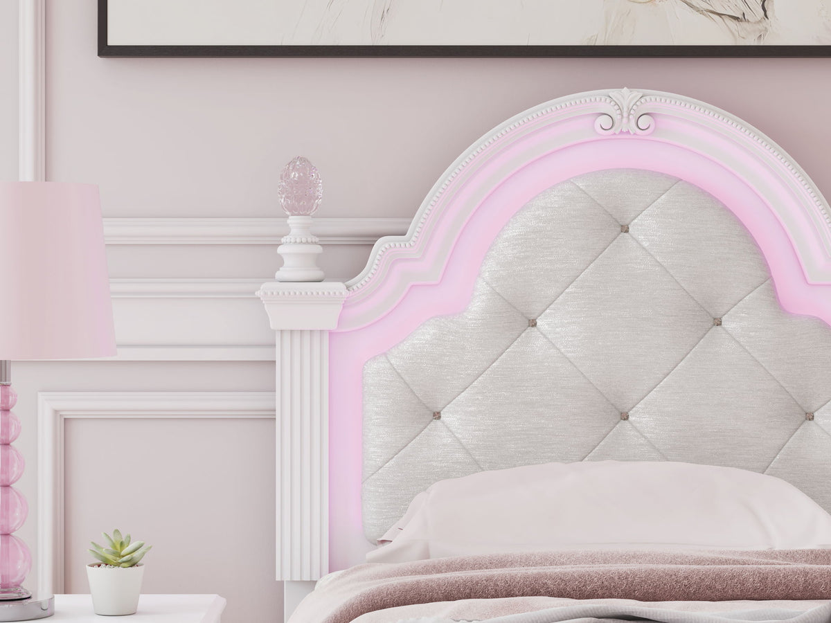 Kozlani - Upholstered Panel Bed