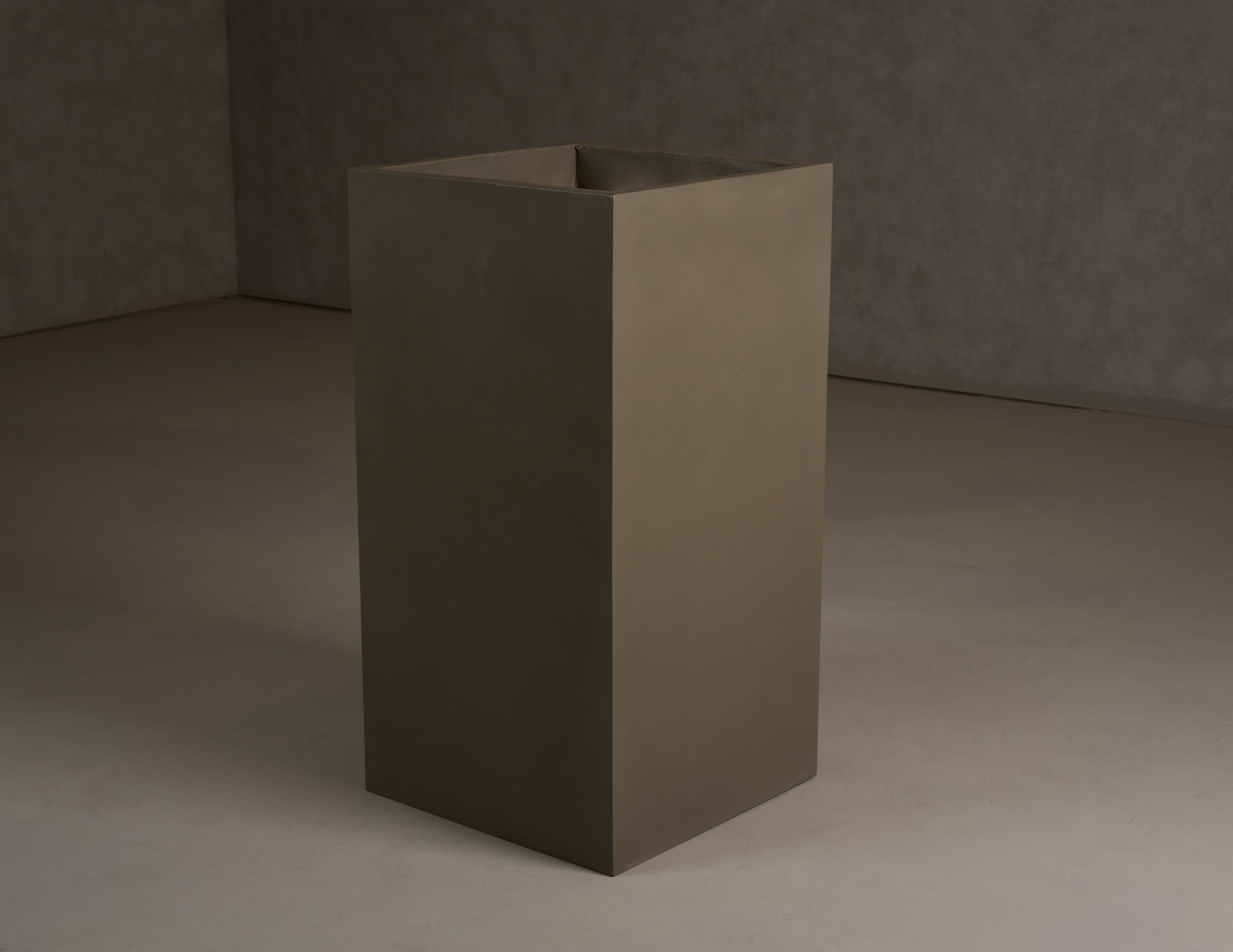 Modrset Helotes - Modern Grey Concrete Planter