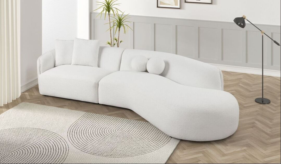 MIA Sectional