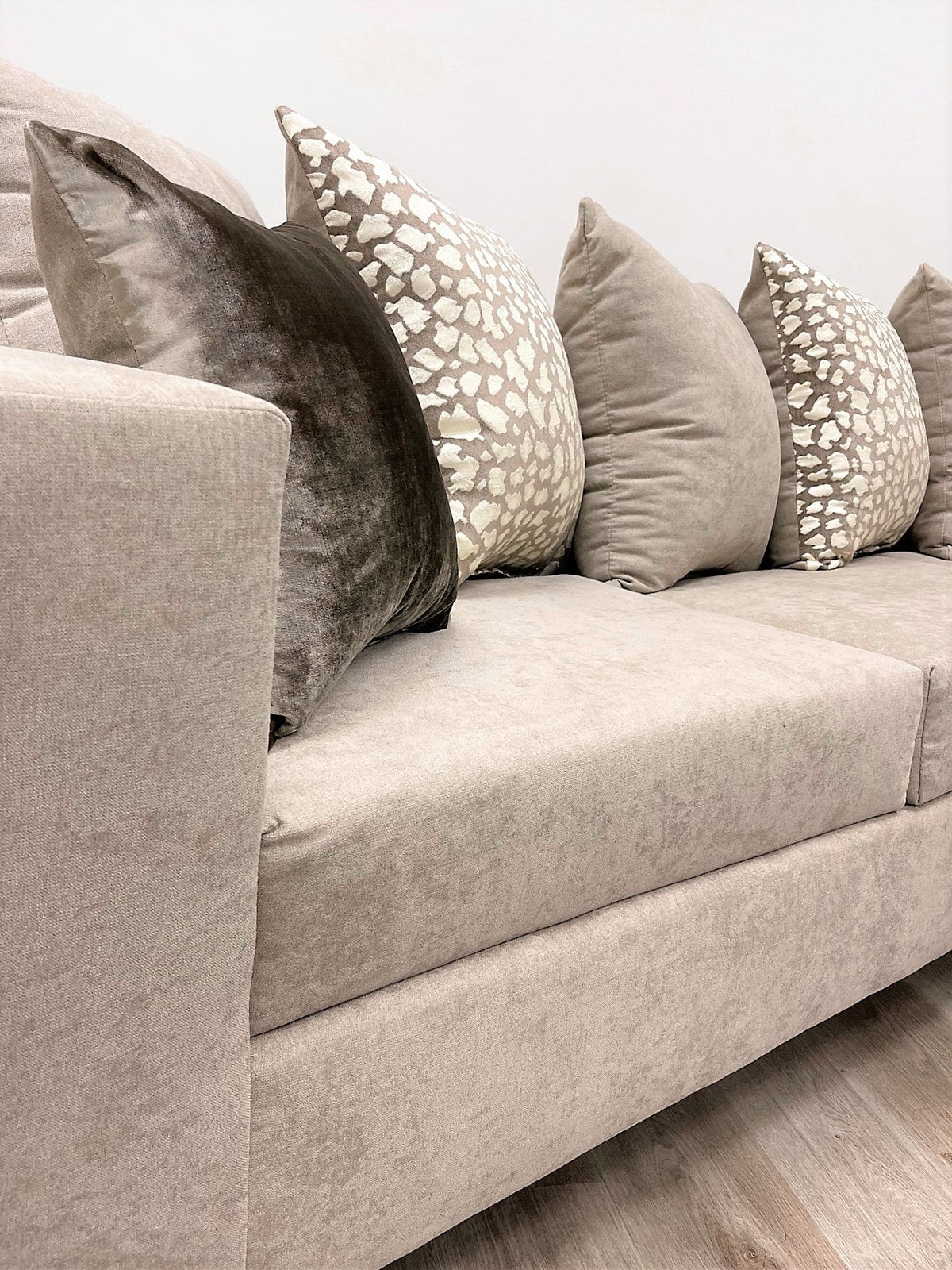 Monroe Hollywood RAF Sectional