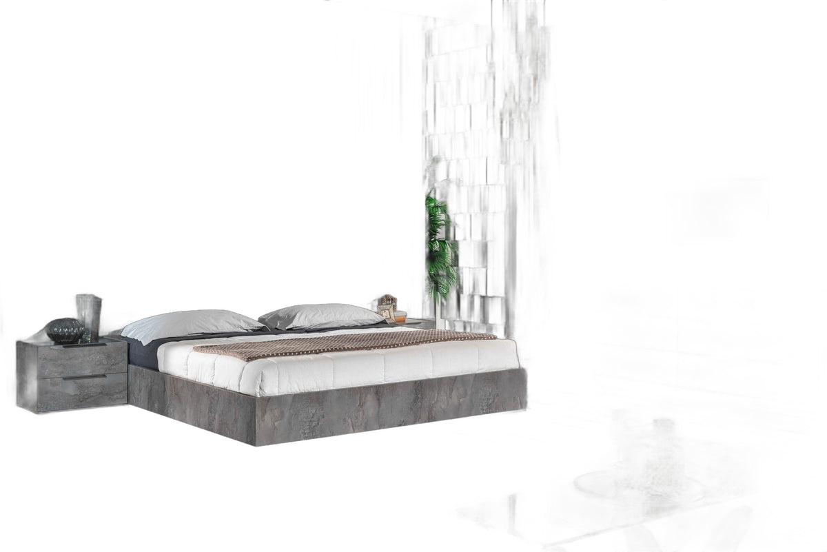 Queen Ferrara - Modern Volcano Oxide Grey Bed
